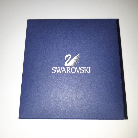 SWAROVSKI Heart Necklace - Picture 4 of 4